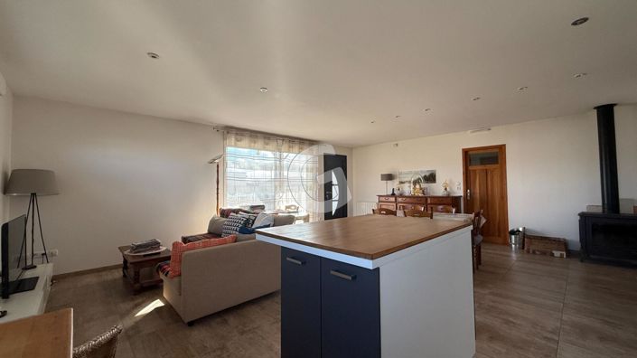 Image No.6-3 Bed House for sale