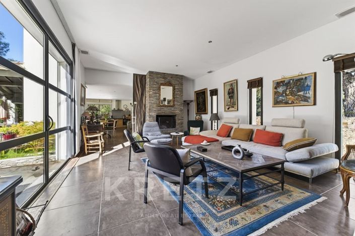 Image No.3-5 Bed House for sale