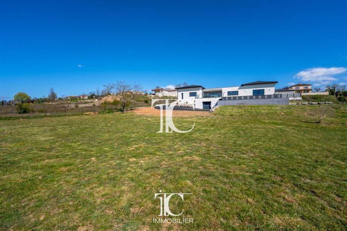 Image No.19-3 Bed House for sale