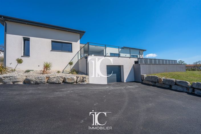 Image No.21-3 Bed House for sale