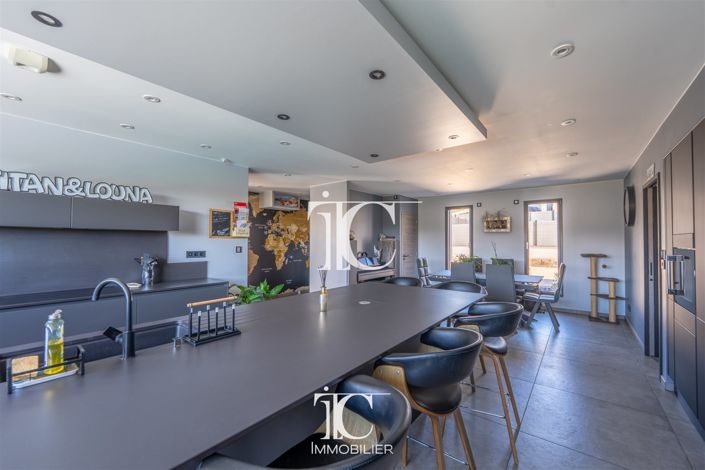 Image No.7-3 Bed House for sale