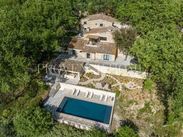 1 - Gordes, House