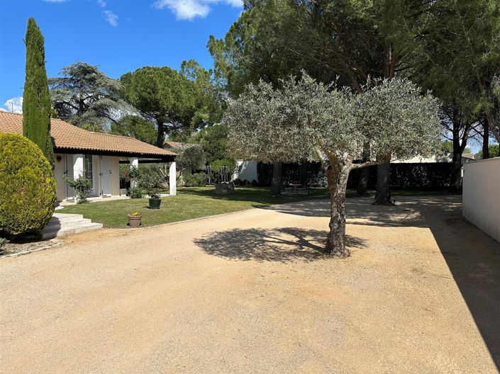 Image No.4-Maison de 5 chambres à vendre à Uzès