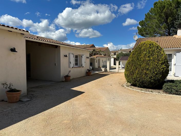 Image No.6-Maison de 5 chambres à vendre à Uzès