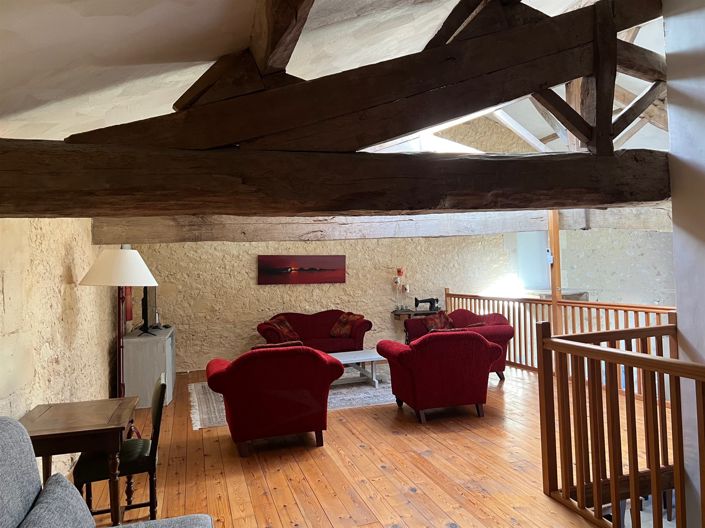 Image No.20-9 Bed House for sale