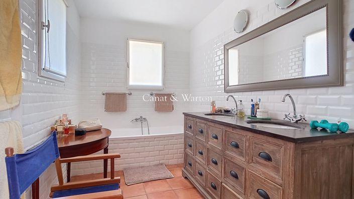 Image No.11-Propriété de 5 chambres à vendre à Le Muy