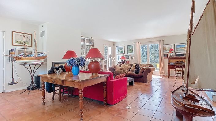 Image No.6-Propriété de 5 chambres à vendre à Le Muy