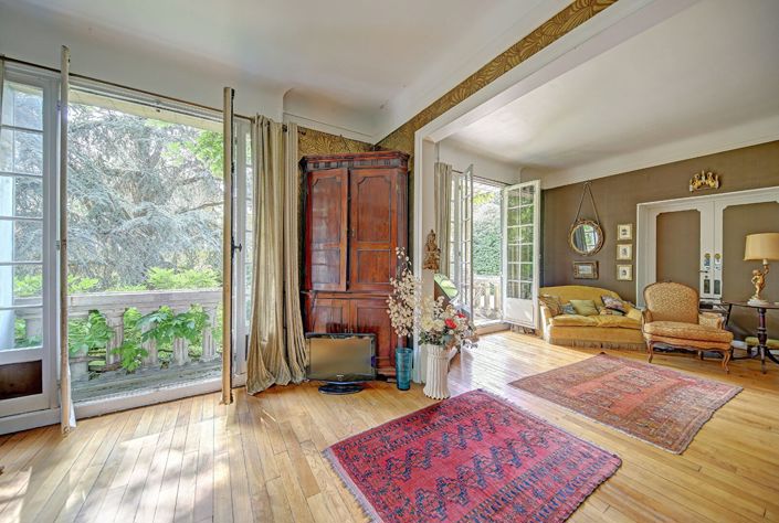 Image No.5-Propriété de 5 chambres à vendre à Louveciennes