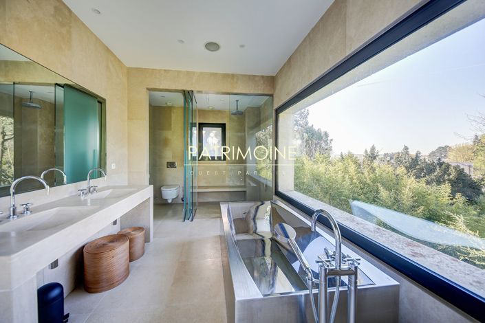 Image No.11-5 Bed House for sale