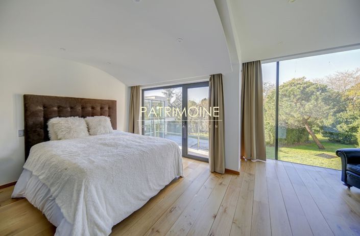 Image No.12-5 Bed House for sale