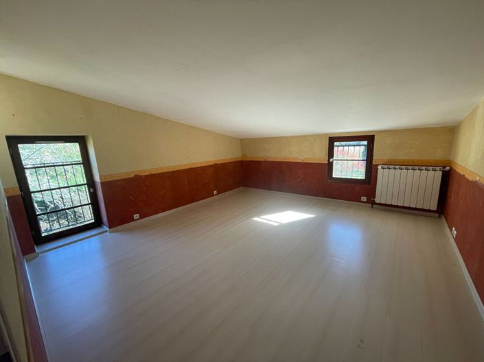 Image No.12-4 Bed House for sale