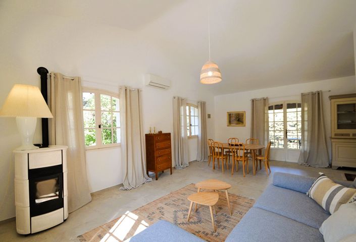 Image No.16-5 Bed House for sale