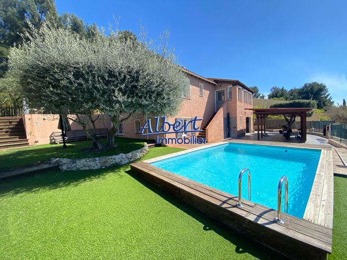 Image No.2-4 Bed House for sale