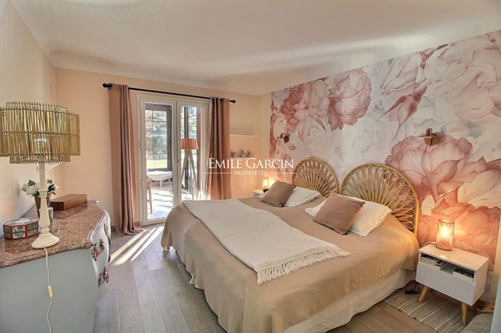 Image No.9-4 Bed House for sale