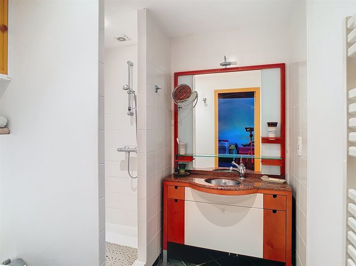 Image No.24-4 Bed House for sale