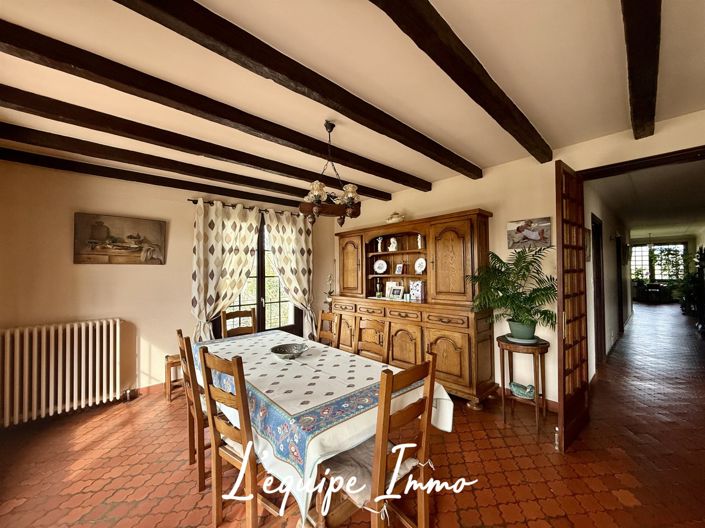 Image No.2-4 Bed House for sale