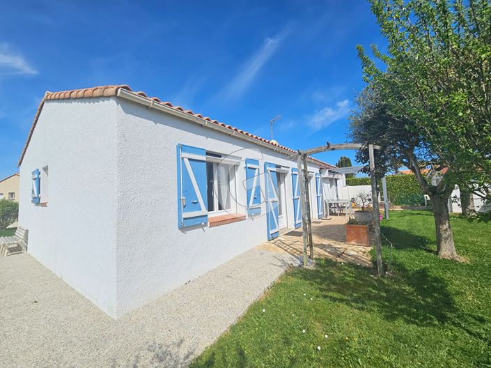 Image No.4-2 Bed House for sale