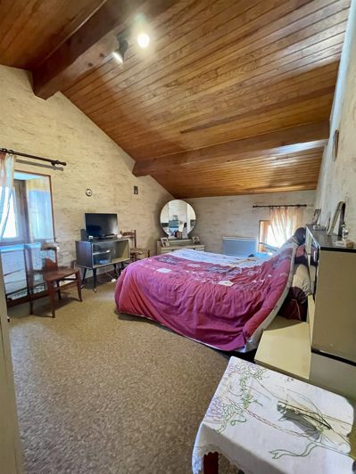 Image No.15-2 Bed House for sale