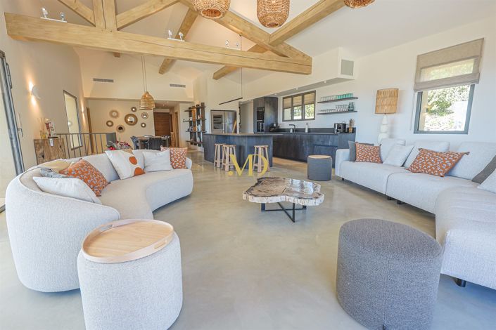 Image No.22-5 Bed House for sale