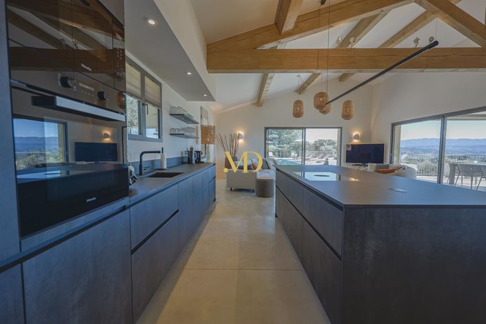 Image No.25-5 Bed House for sale