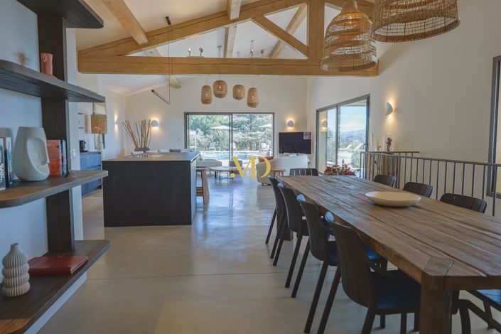 Image No.34-5 Bed House for sale