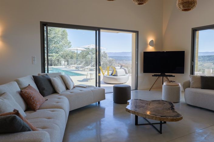 Image No.35-5 Bed House for sale