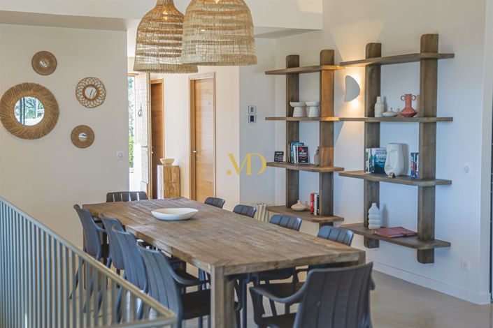 Image No.41-5 Bed House for sale