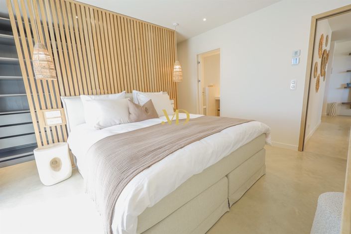 Image No.43-5 Bed House for sale