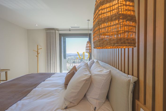 Image No.46-5 Bed House for sale