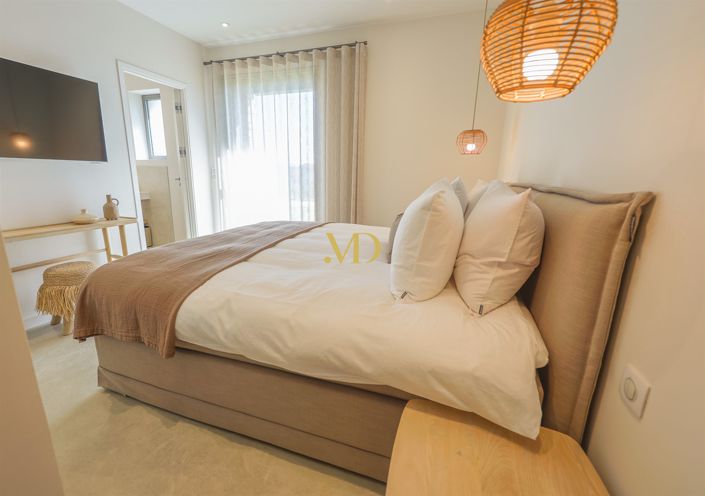 Image No.51-5 Bed House for sale