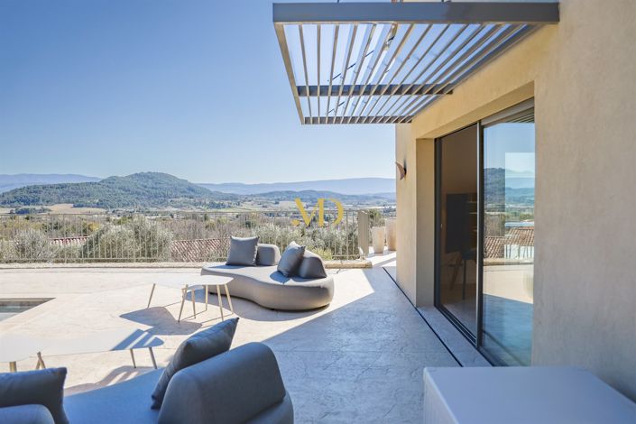 Image No.7-5 Bed House for sale