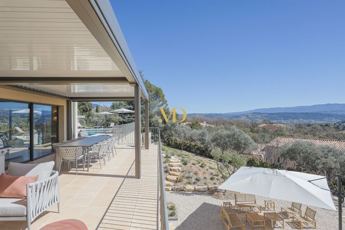 Image No.9-5 Bed House for sale