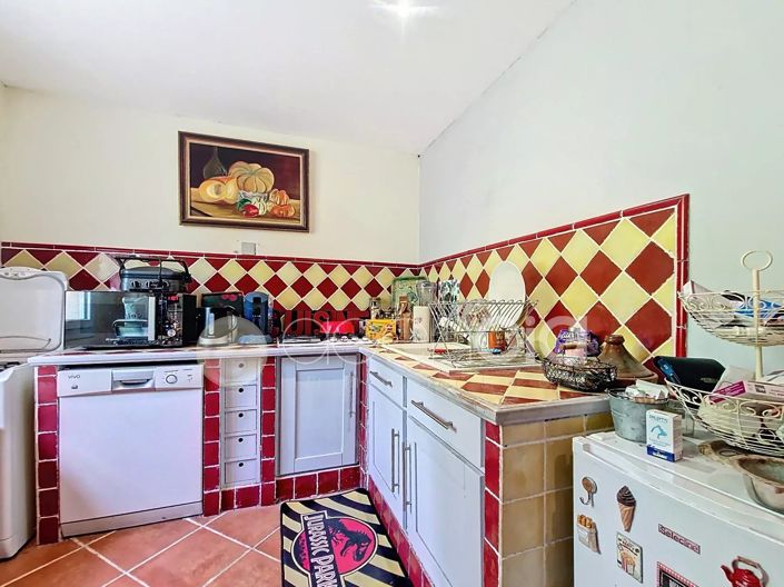 Image No.20-5 Bed House for sale