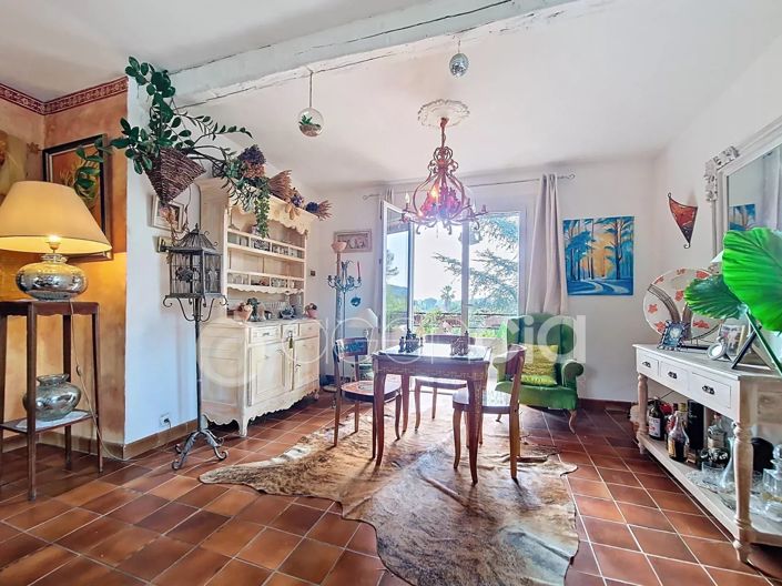 Image No.4-5 Bed House for sale