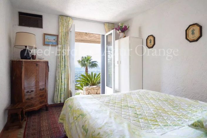 Image No.11-5 Bed House for sale