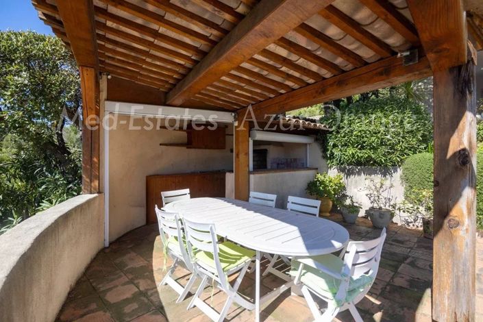 Image No.13-5 Bed House for sale