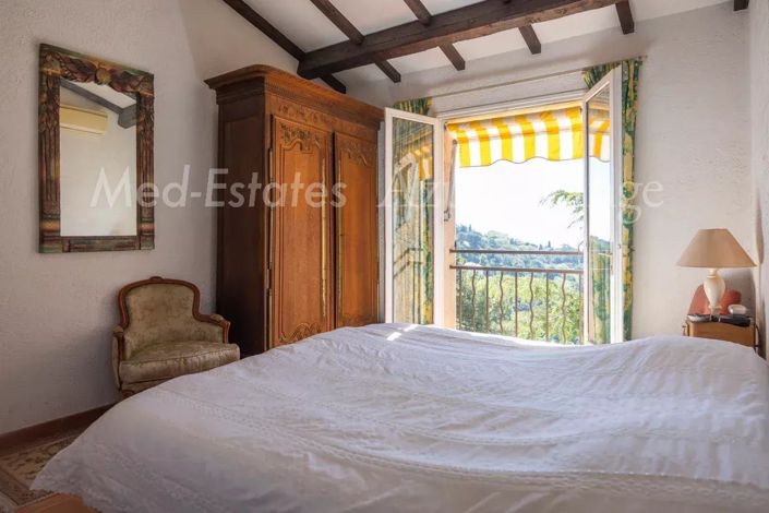 Image No.6-5 Bed House for sale