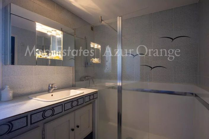 Image No.7-5 Bed House for sale