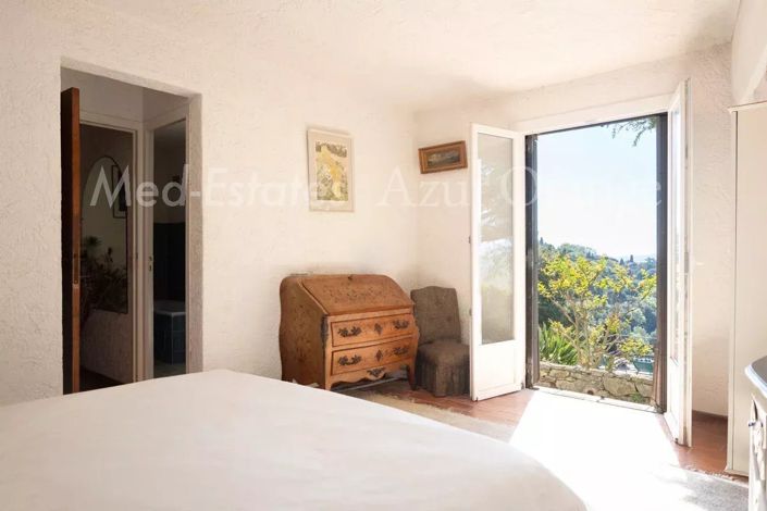 Image No.9-5 Bed House for sale