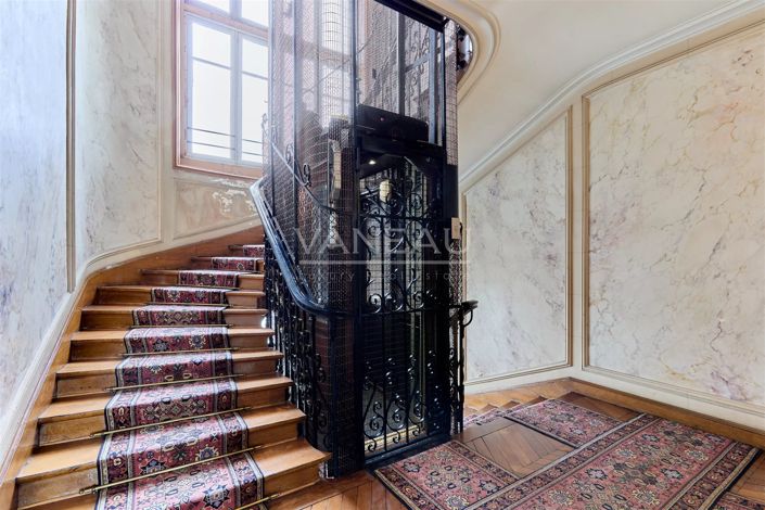 Image No.20-3 Bed Apartment for sale