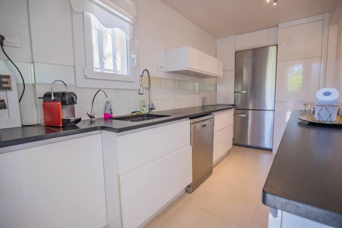 Image No.5-3 Bed Apartment for sale