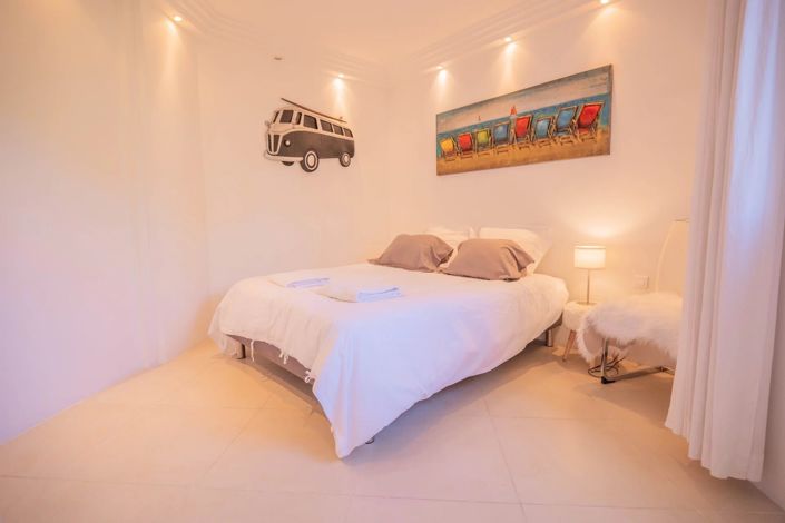 Image No.9-3 Bed Apartment for sale