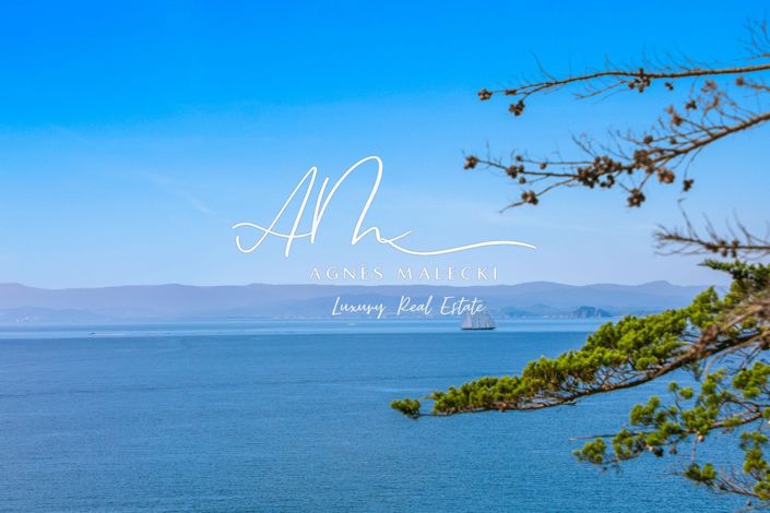 Image No.10-3 Bed House for sale