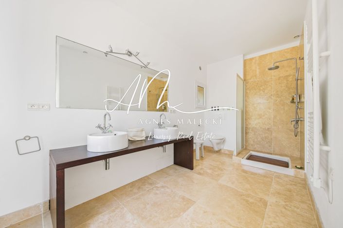 Image No.16-3 Bed House for sale