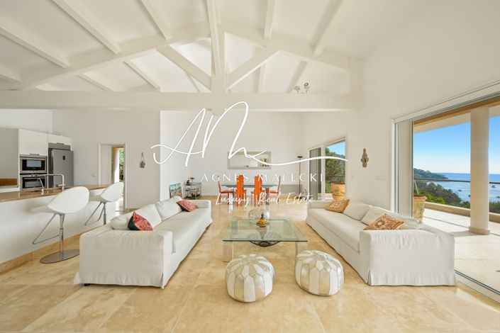 Image No.7-3 Bed House for sale