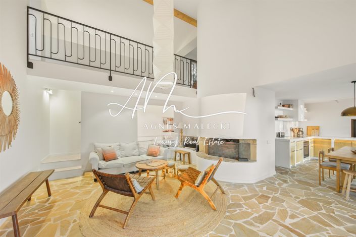 Image No.10-5 Bed House for sale