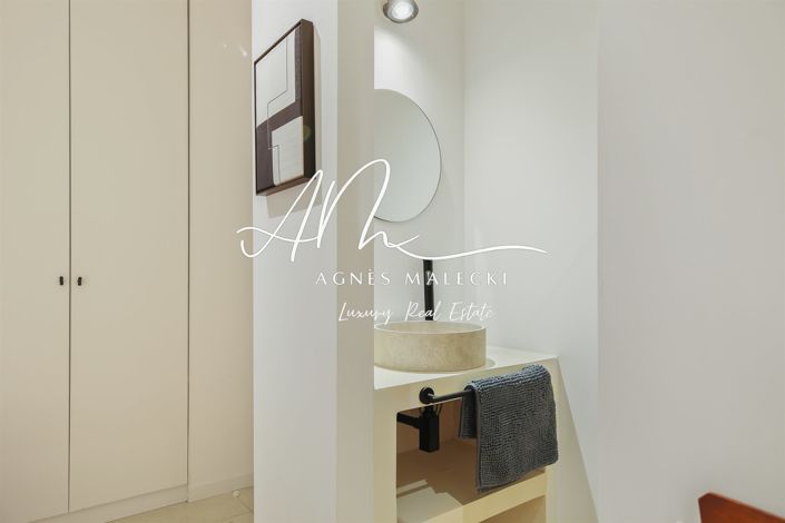 Image No.22-5 Bed House for sale