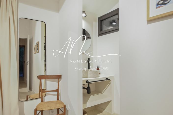 Image No.24-5 Bed House for sale