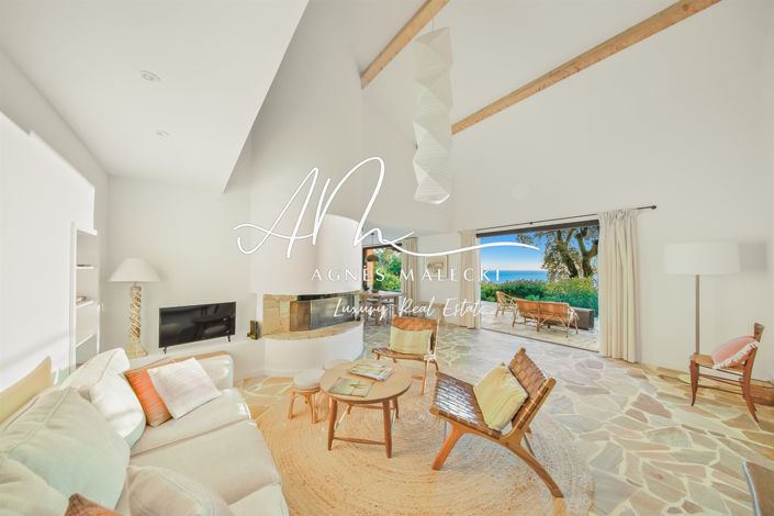 Image No.9-5 Bed House for sale