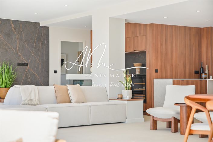 Image No.13-5 Bed House for sale